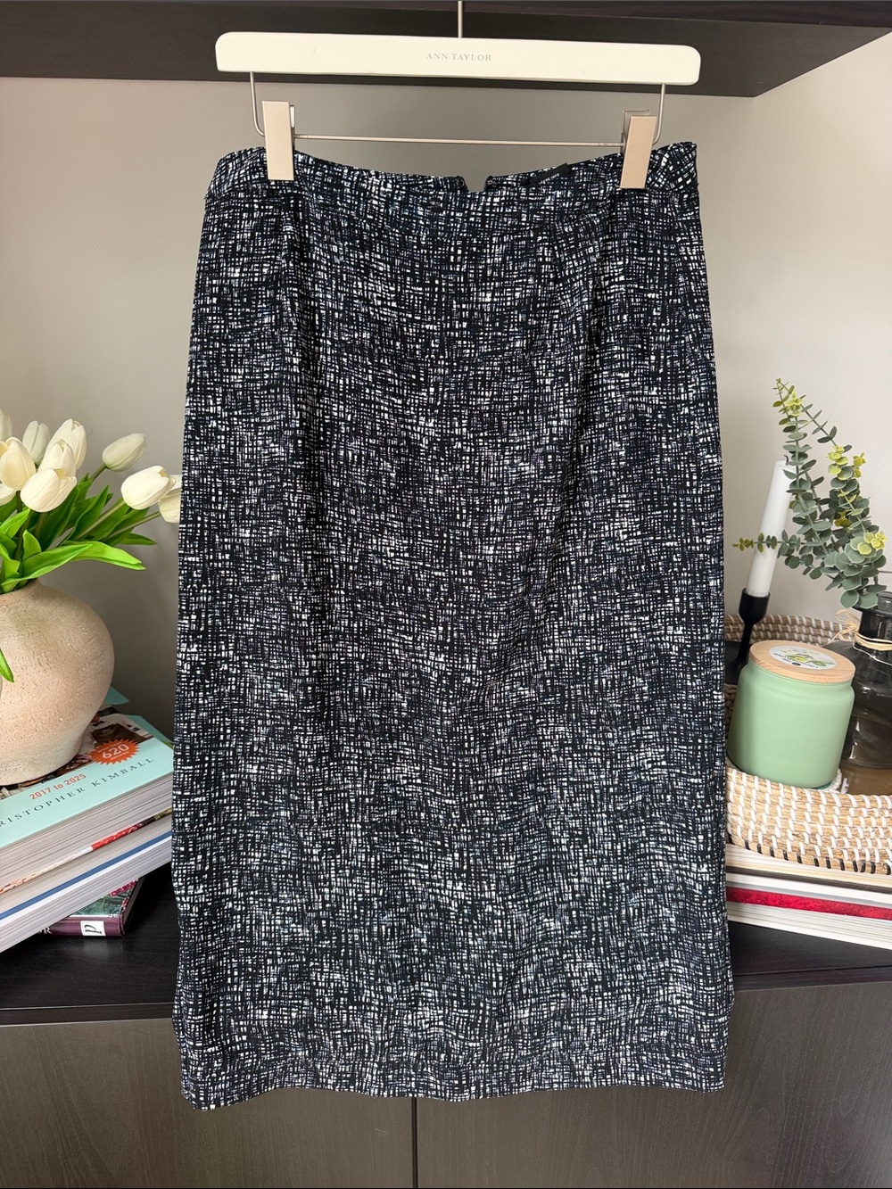 Who What Wear Black & White Patterned Pencil Skirt in Size 12